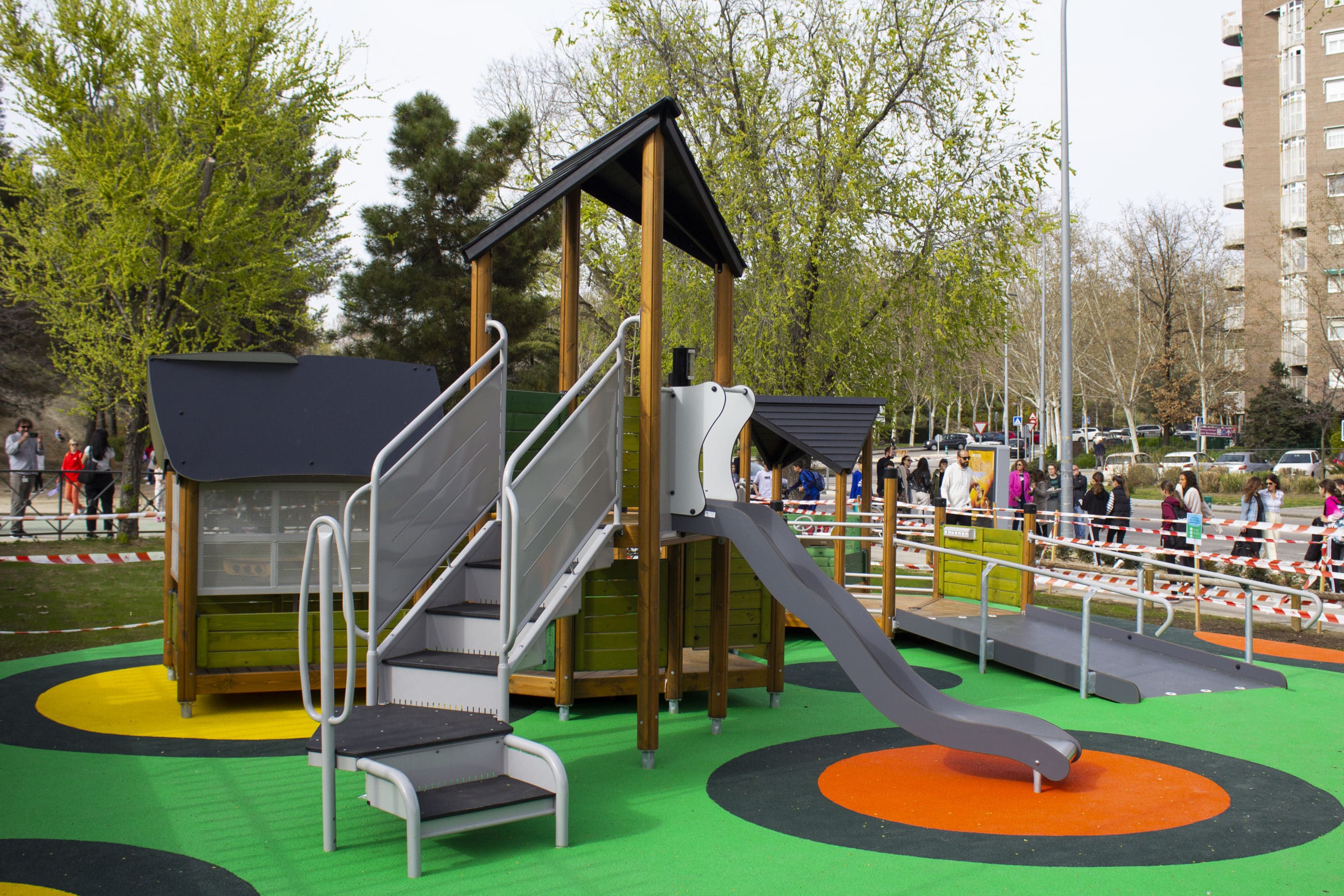 Nueva zona de juegos del CEIP El Parque