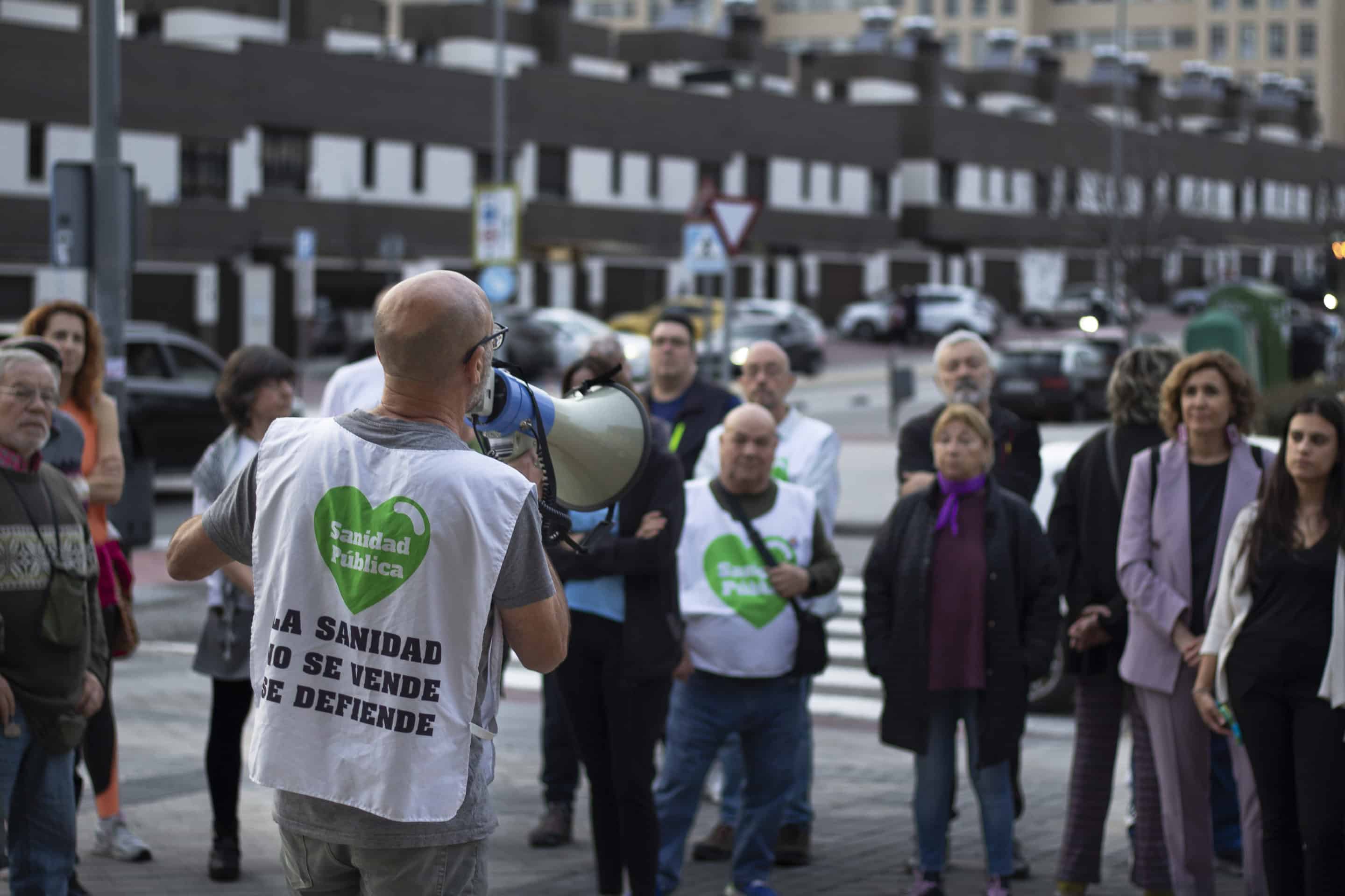 Concentración por la sanidad frente al Primero de Mayo