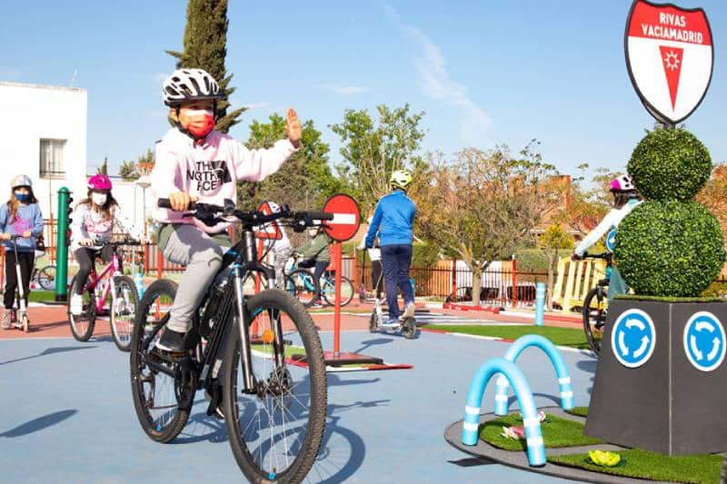 El taller de educación vial es una actividad del PAMCE (Ayto. Rivas).