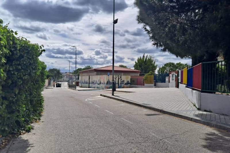 Entorno del colegio Mario Benedetti donde se creará una zona estancial