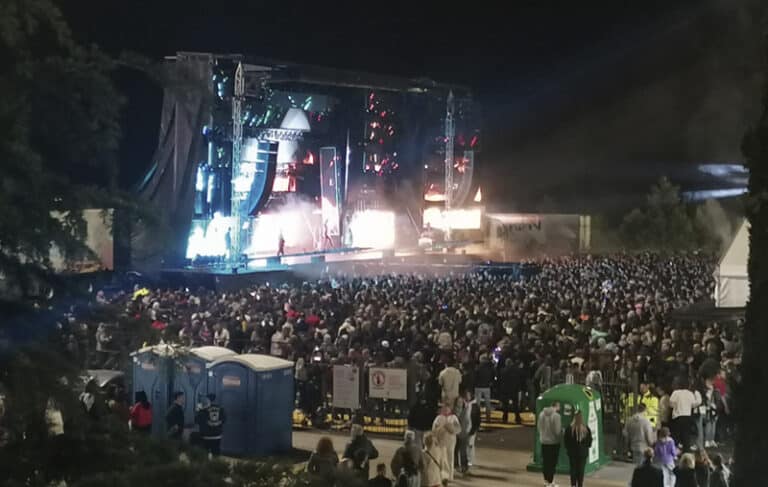 Conciertos de las FIestas de Rivas en el escenario de las orquestas