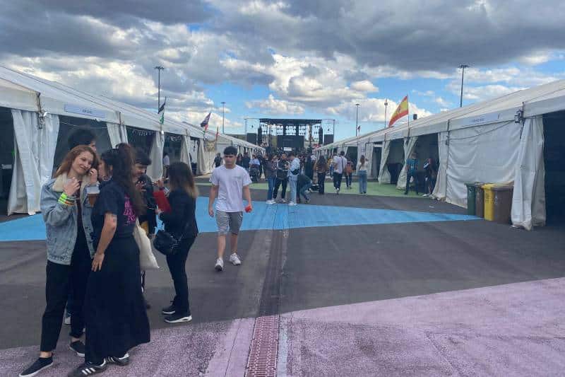 La zona de casetas de las Fiestas, arrancando la primera jornada