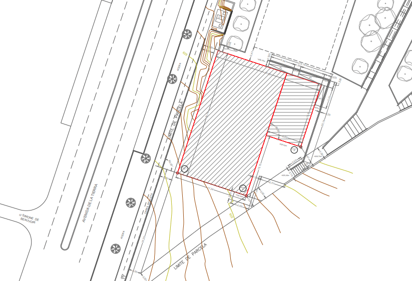 Posición topográfica en la parcela del nuevo gimnasio del CEIPSO La Luna. A la izquierda, la avenida de la Tierra