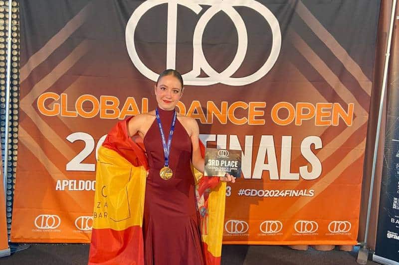 Alba M. Tejado, bailarina de la Escuela de Danza Covibar