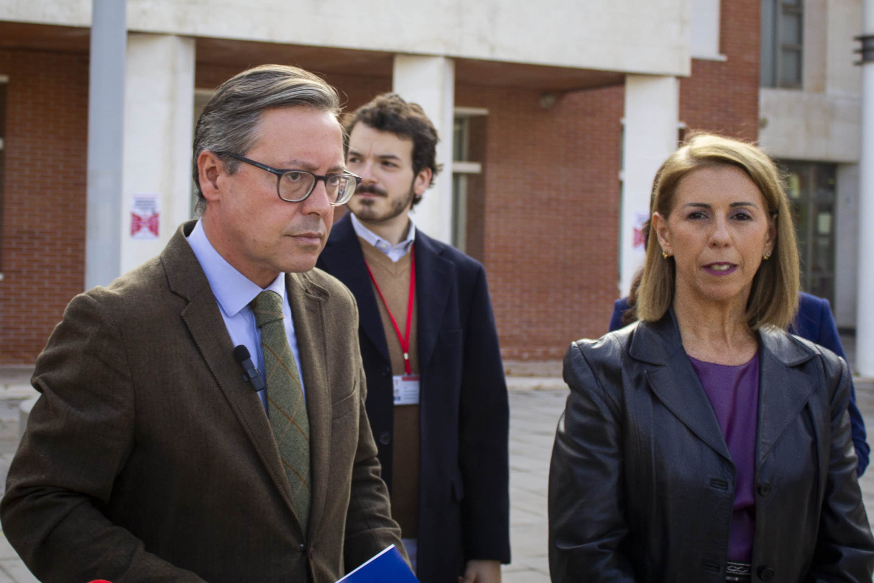 Alfonso Serrano y Janette Novo mantienen un encuentro en Rivas (foto: Diario de Rivas)