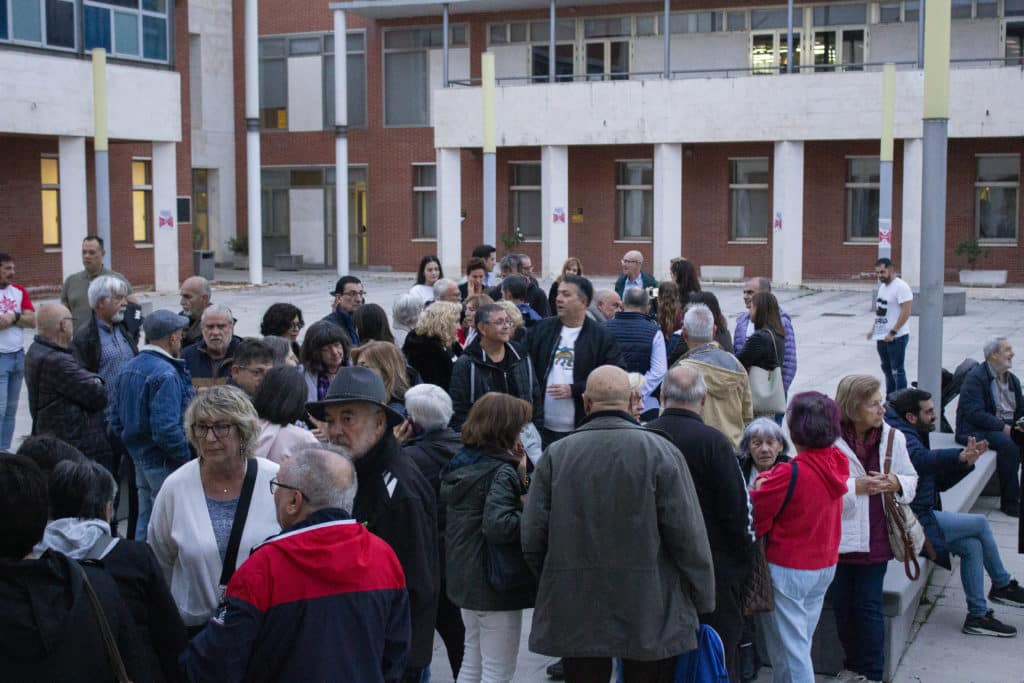Vecinos, vecinas y miembros de la corporación municipal han mostrado su apoyo a los afectados (foto: Diario de Rivas)