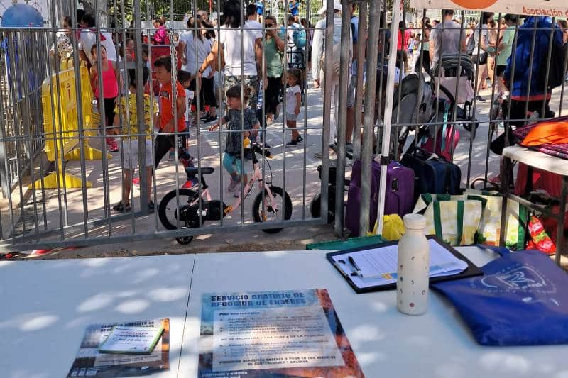 Mesa informativa de Rivamadrid en las fiestas de La Luna