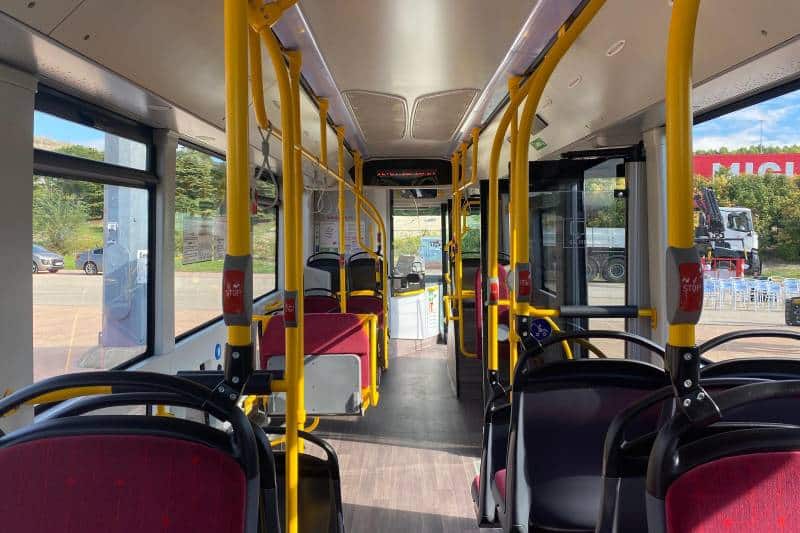 Interior de uno de los nuevos autobuses de La Veloz