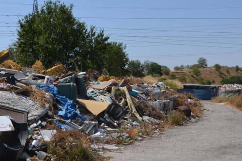 Infraviviendas derribadas en Cañada Real