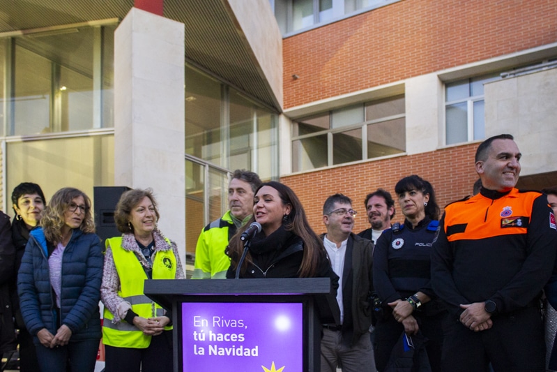 Aída Castillejo y representantes de la solidaridad con los afectados por la Dana (foto: Diario de Rivas)