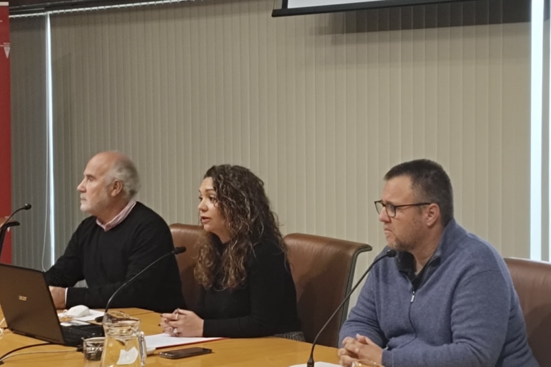 Aída Castillejo inaugura las jornada ‘La formación, un presente con futuro laboral’ (foto: ASEARCO)