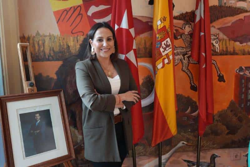 Eliana Palacios, en el Salón de Plenos del Ayuntamiento de Rivas