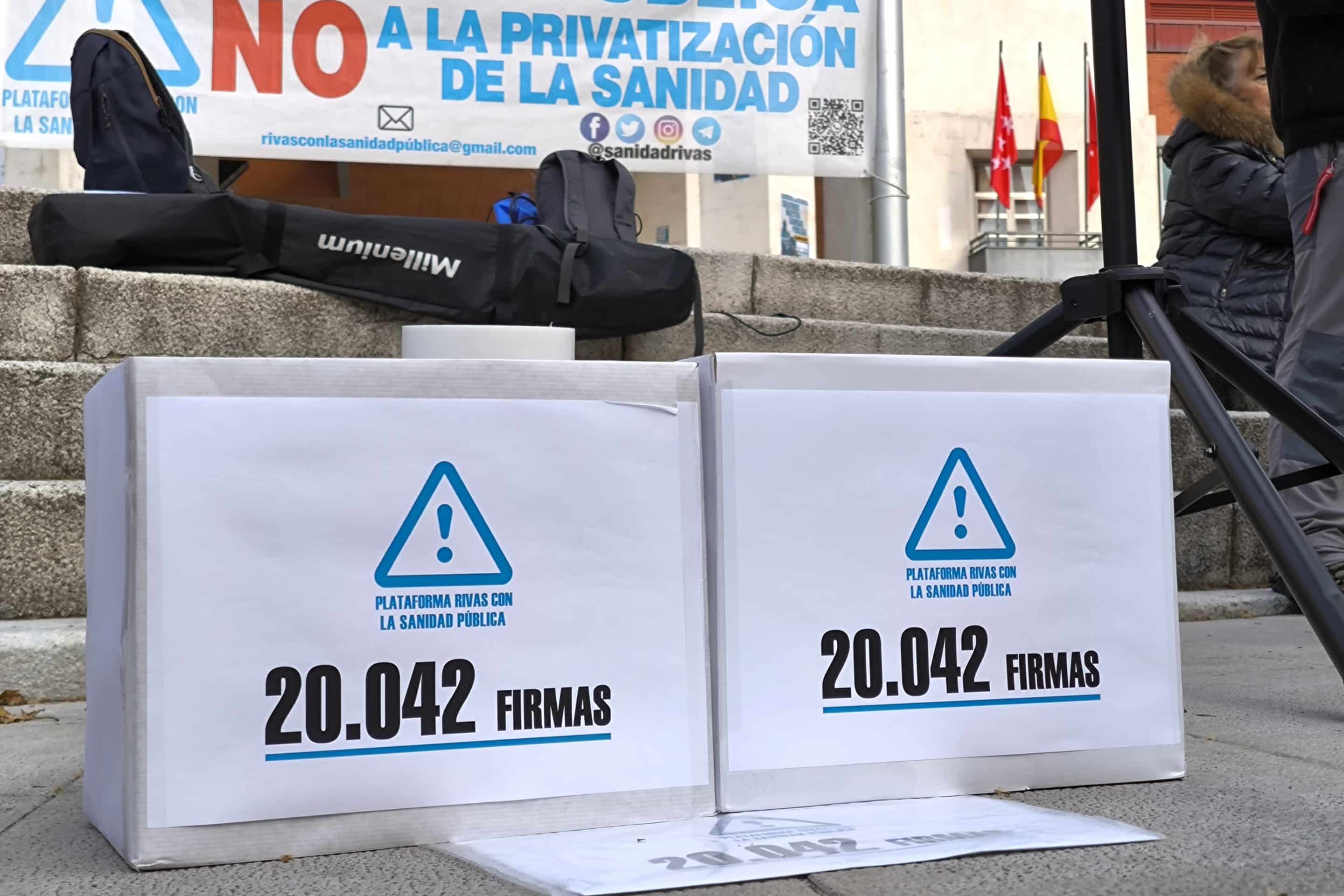 La plataforma hizo entrega de más de 20.000 firmas para exigir el cuarto centro de salud (foto: Diario de Rivas)