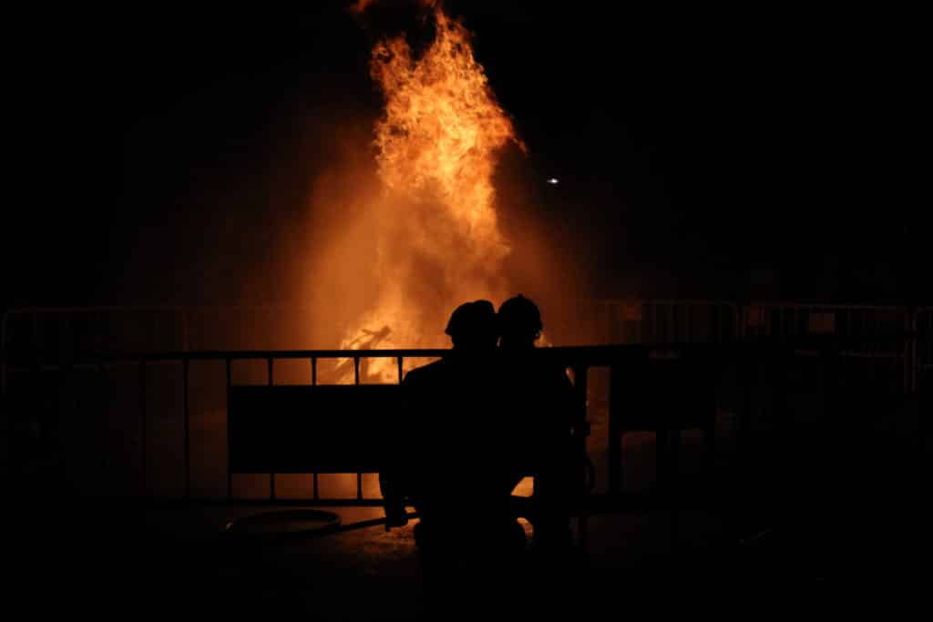 Hoguera de San Juan en las fiestas de Covibar (foto: Diario de Rivas)