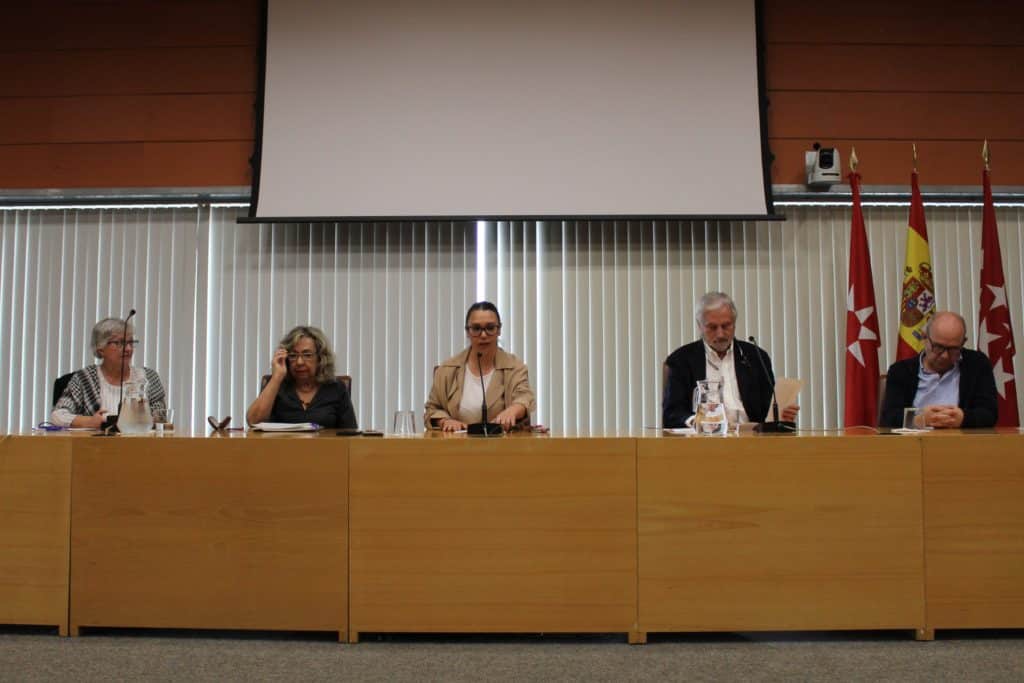 Presentación de las dos querellas contra el franquismo impuestas por dos vecinos de Rivas (foto: Diario de Rivas)
