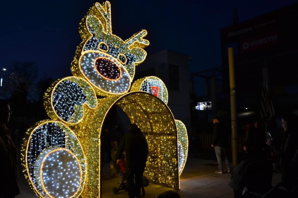 Elementos navideños en la plaza de la Constitución (Foto: Diario de Rivas)