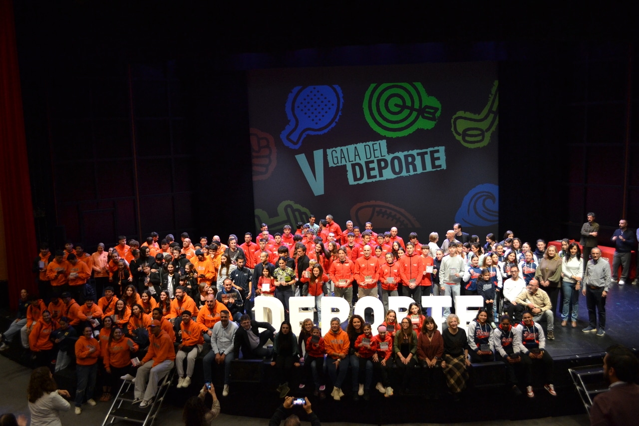 Deportistas galardonados durante la V Gala del Deporte en Rivas (Foto: Diario de Rivas)