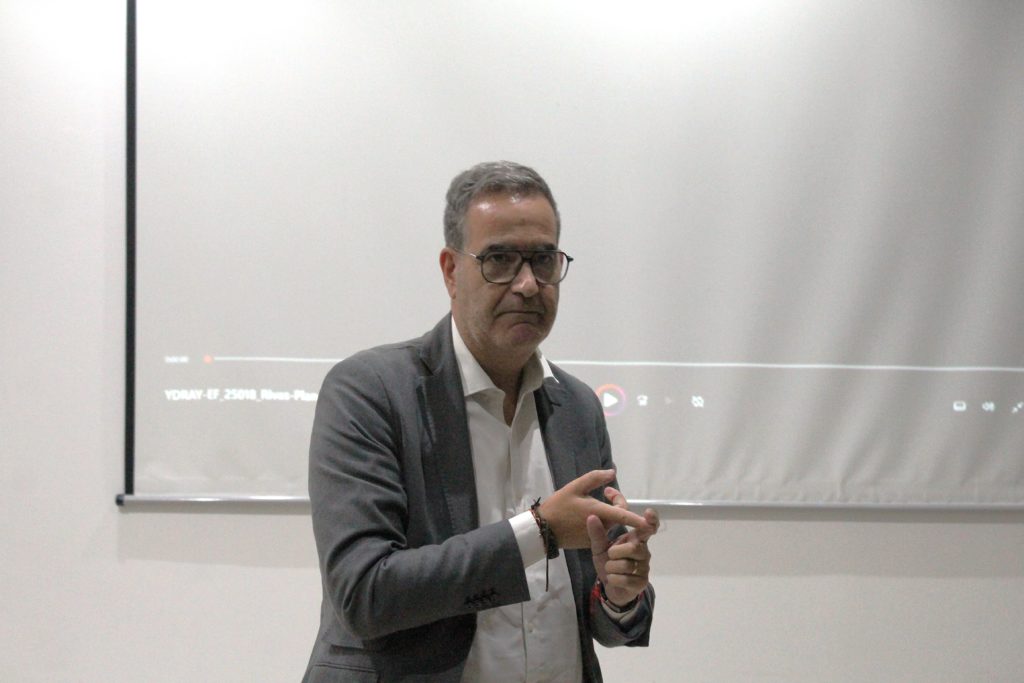 Jorge Ginés en la jornada 'Rivas, una ciudad a la medida de las personas' organizada por Jarama Desarrollos inmobiliarios (foto: Diario de Rivas)