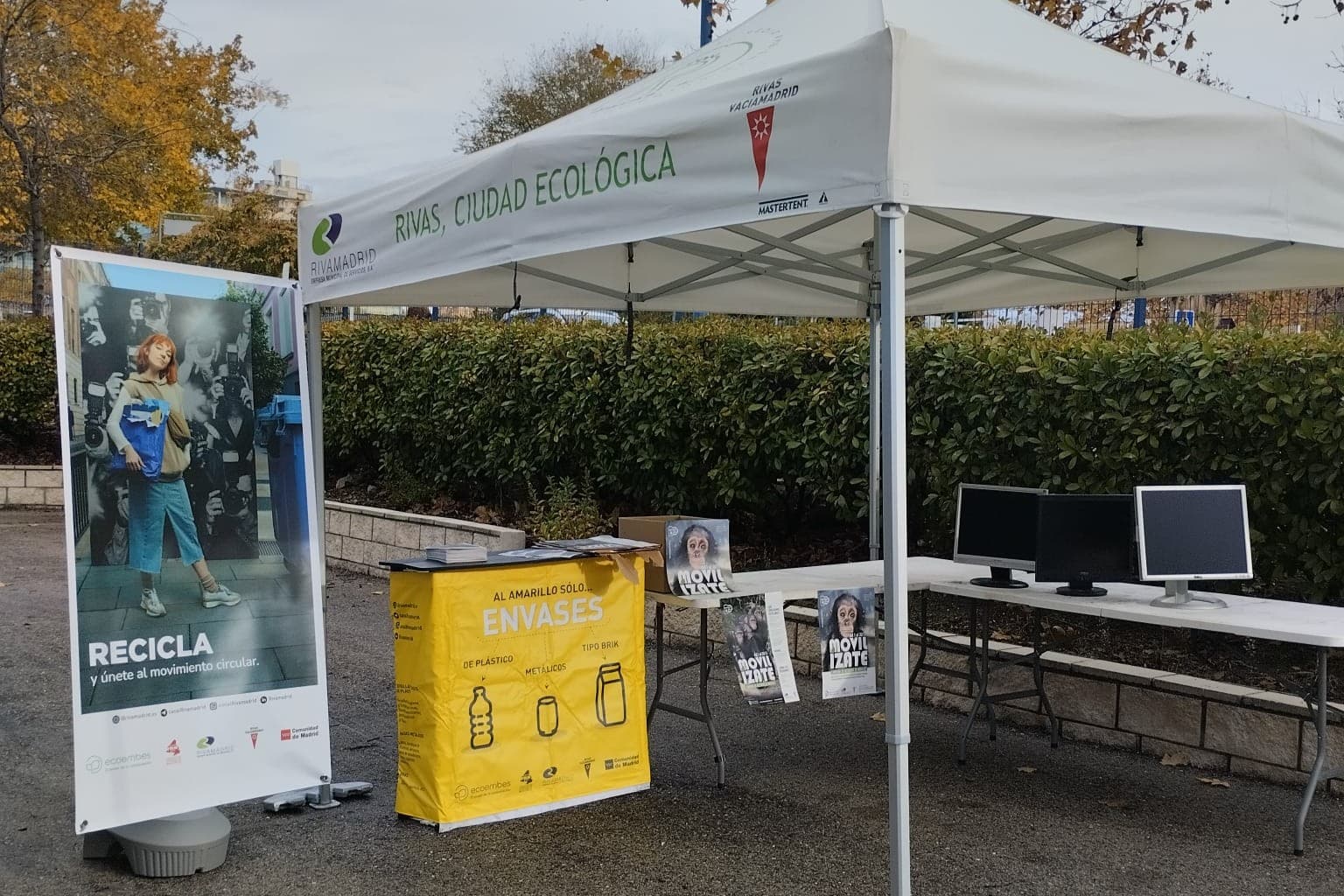 Recogida de móviles durante la Semana Europea de Reducción de Residuos (foto: Rivamadrid)