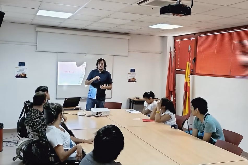 Pablo Velado, presidente de Confluye, en el programa de empleo 'Impulsores' (foto: Confluye)