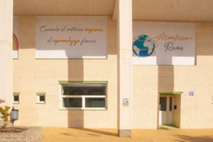 Fachada exterior de Montessori Rivas, en laavenida de la Técnica, 43.