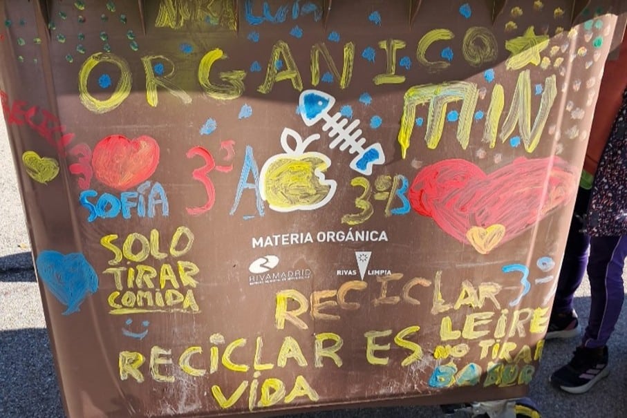Actividad "Dale color al reciclaje" de Rivamadrid (foto: Rivamadrid)