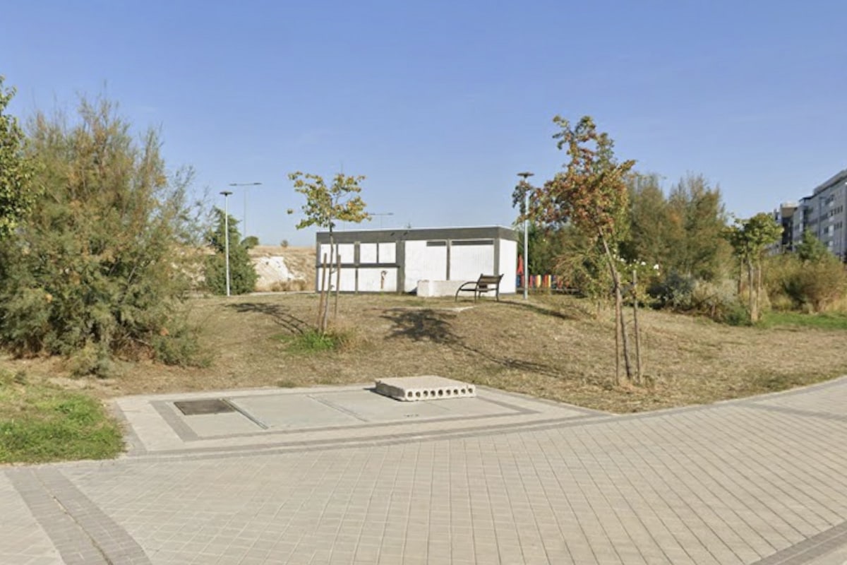 Quiosco-bar en la avenida 8 de Marzo (foto: Google Maps)