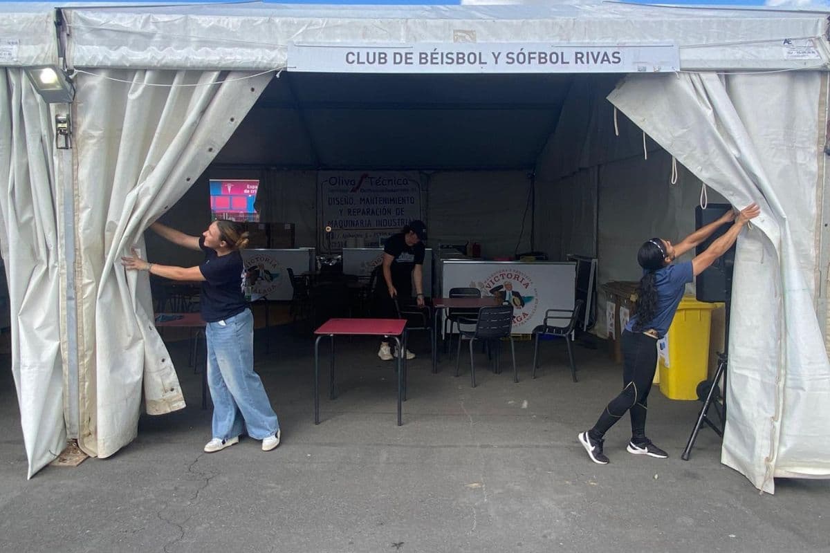 Apertura de las casetas en las Fiestas de Rivas 2026