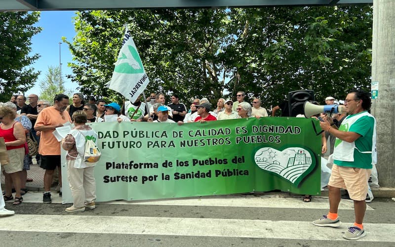 Concentración en el Hospital del Sureste (foto: Diario de Rivas)