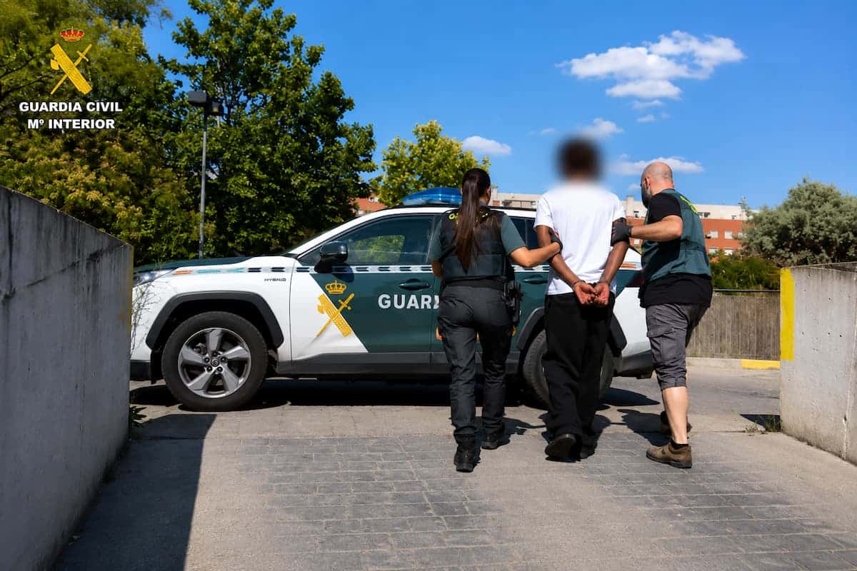 Detenido el autor de cuatro robos con violencia en Rivas-Vaciamadrid y ...